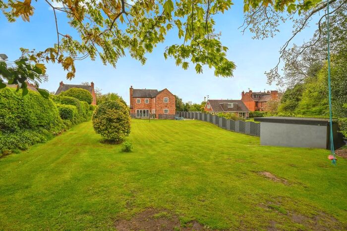 4 Bedroom Detached House For Sale In Upper Landywood Lane, Walsall, Staffordshire, WS6