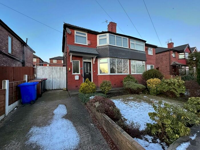 3 Bedroom Semi-Detached House To Rent In Wingfield Drive Swinton, M27