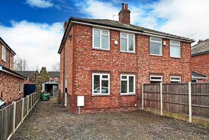 3 Bedroom Property For Sale In Broadway, Partington, M31