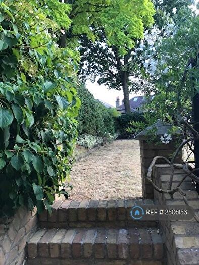 2 Bedroom Flat To Rent In Belmont Grove, London, SE13