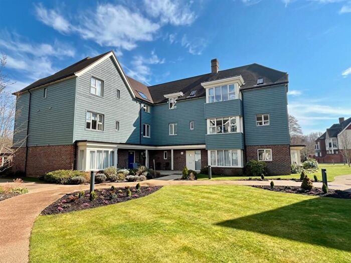 1 Bedroom Flat For Sale In Hammond Way, Yateley, GU46
