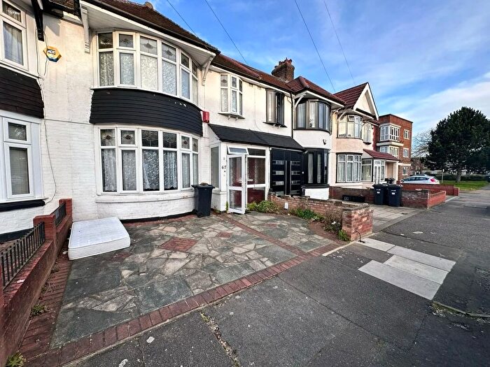 3 Bedroom Terraced House To Rent In Malvern Drive, Ilford, IG3
