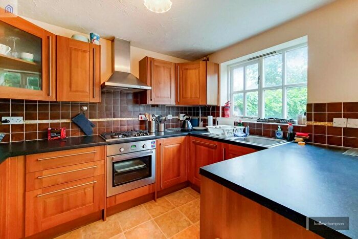 3 Bedroom House To Rent In Abbotswood Road, East Dulwich, London, SE22