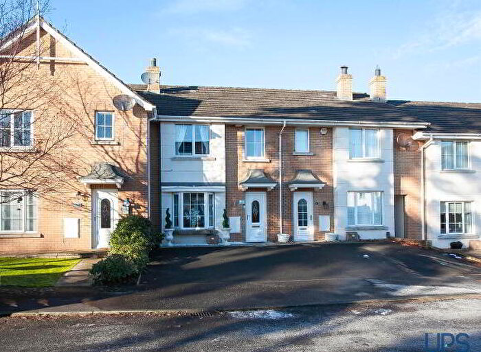3 Bedroom TownHouse For Sale In Mayfield Close, Belfast, BT10