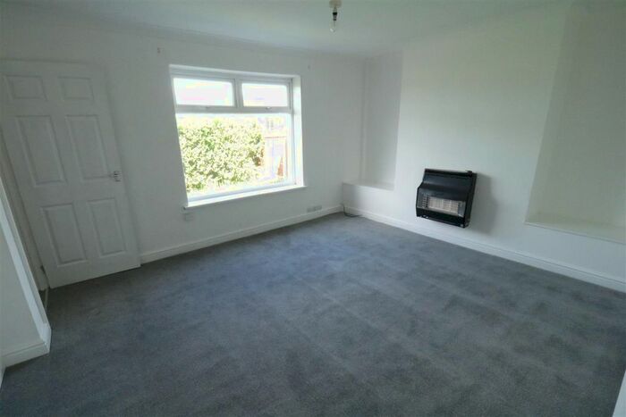 2 Bedroom Semi-Detached House To Rent In Davis Road, Askern, Doncaster, DN6