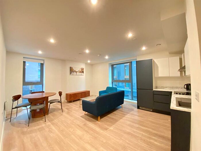 2 Bedroom Apartment To Rent In Exchange Point, New Kings Yard, Salford, M3