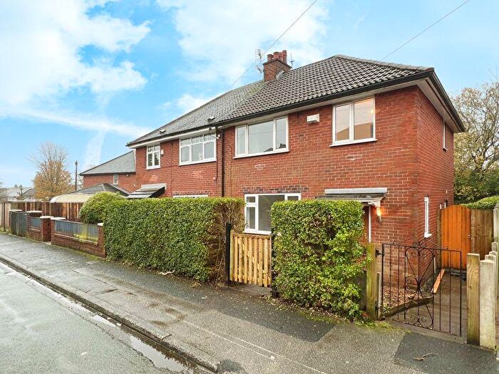 3 Bedroom Semi Detached House To Rent In Eskdale Grove, Farnworth, Bolton, BL4