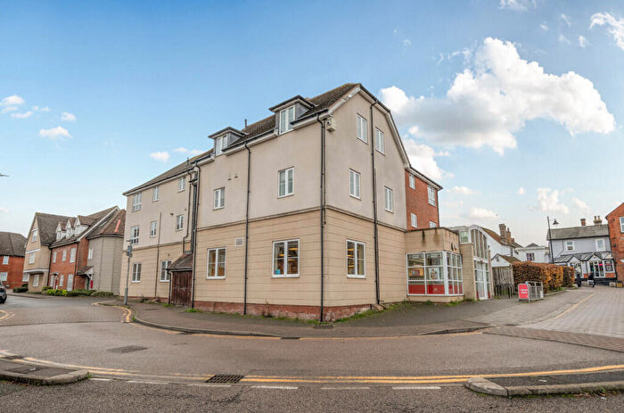1 Bedroom Apartment For Sale In White Hart Way, Dunmow, Essex, CM6