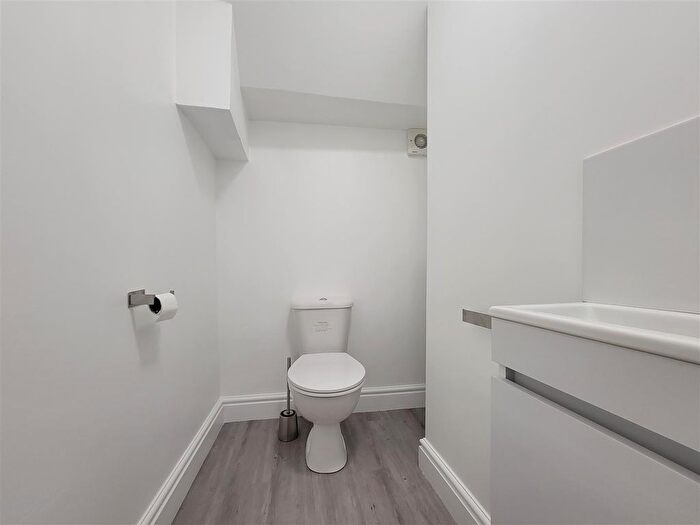 1 Bedroom Flat To Rent In Umfreville Road, Hornsey, N4