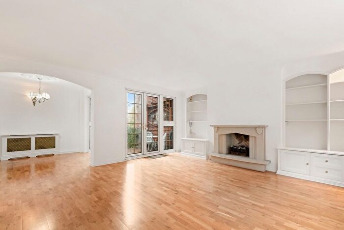 3 Bedroom Terraced House To Rent In Robert Close, Little Venice, W9