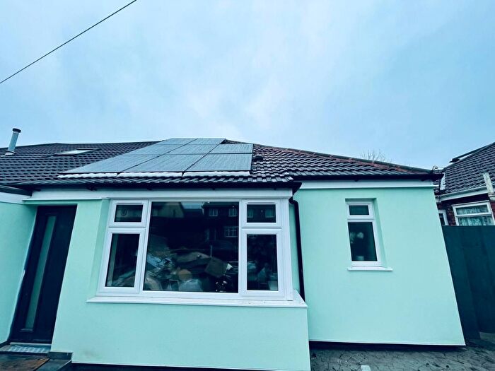 4 Bedroom Bungalow For Sale In Sharp Street, Worsley, Manchester, M28