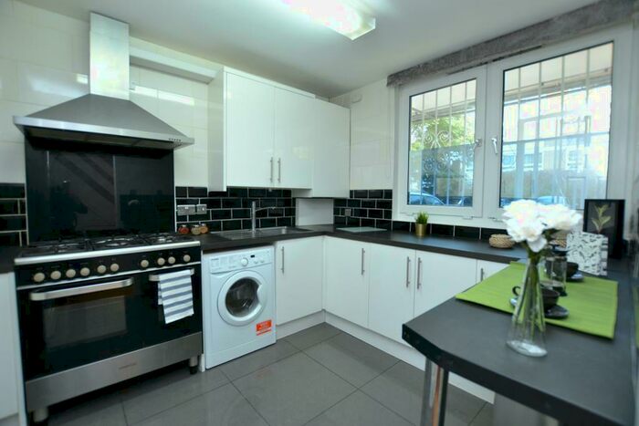 4 Bedroom Maisonette To Rent In Fern Street, London, E3
