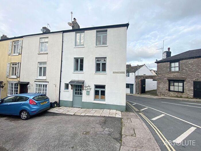 4 Bedroom End Of Terrace House To Rent In Milton Street, Brixham, TQ5