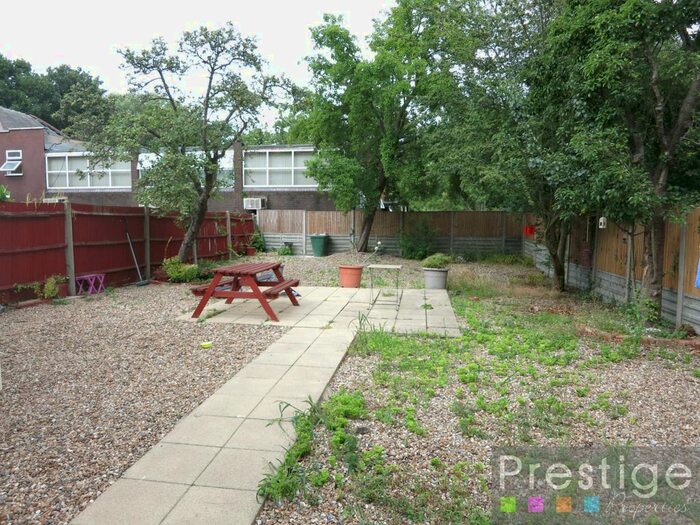 1 Bedroom Flat To Rent In Lordship Road, London, N16