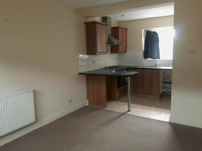 2 Bedroom Flat To Rent In Higher Lane, Fazakerley, Liverpool, L9