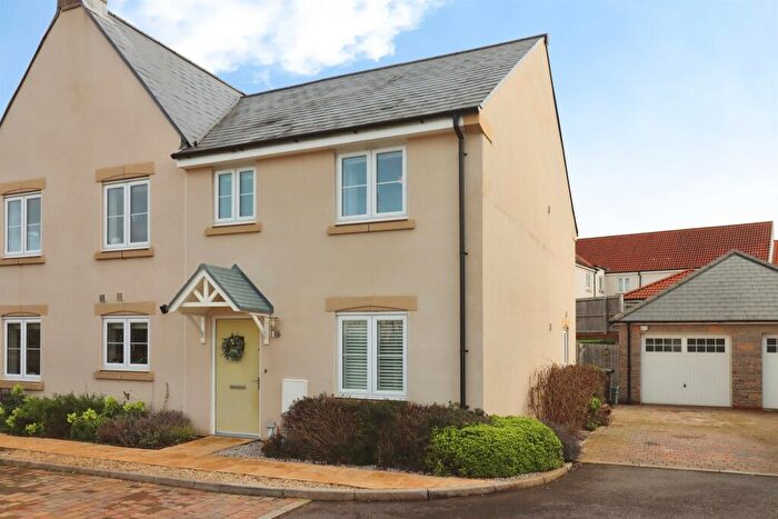 3 Bedroom Semi Detached House For Sale In Bramble Close, Emersons Green, Bristol, BS16