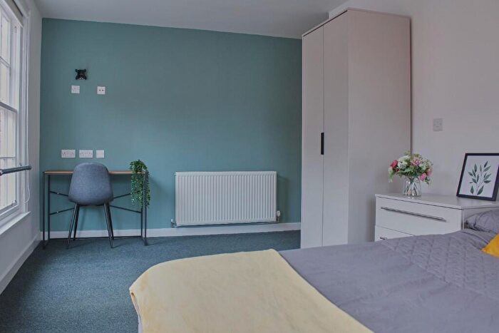 5 Bedroom Flat To Rent In Cumberland Street, Bristol, BS2