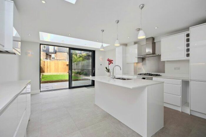 4 Bedroom Property To Rent In Elliott Road, Chiswick W4