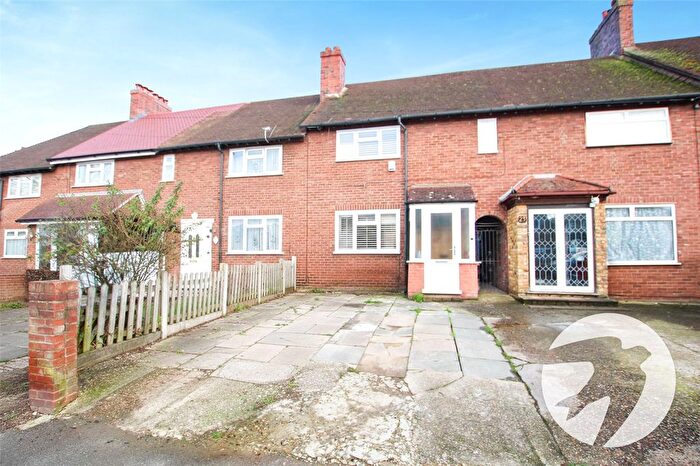 4 Bedroom Terraced House For Sale In Gregory Crescent, London, SE9