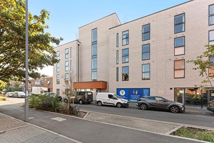 2 Bedroom Flat For Sale In Sutherland Road, Walthamstow, E17