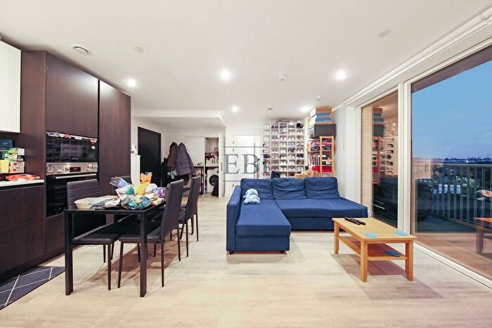 2 Bedroom Flat To Rent In Silverleaf House, Heartwood Boulevard, Acton, W3