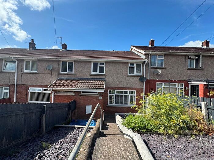 3 Bedroom Terraced House For Sale In Sirhowy View, Pontllanfraith, Blackwood, NP12