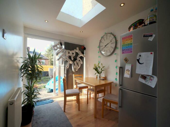 3 Bedroom House To Rent In Caernarfon Road, Bangor, Gwynedd, LL57