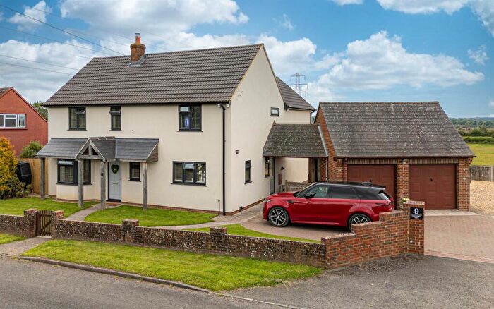 4 Bedroom Detached House For Sale In Berhills Lane, Rowde, SN10
