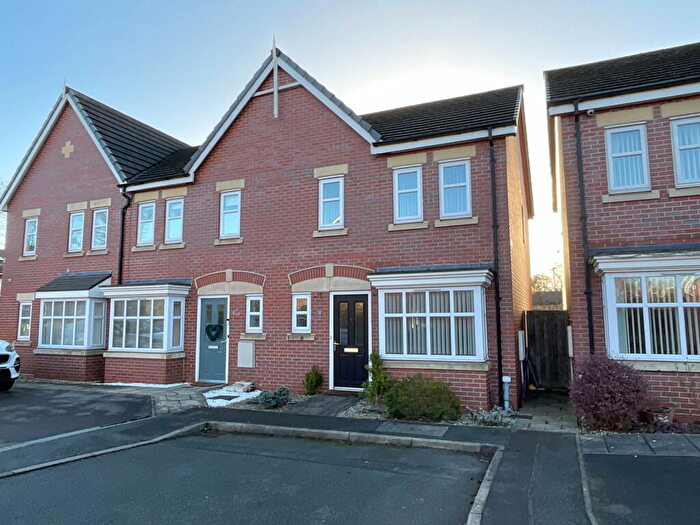 3 Bedroom End Of Terrace House For Sale In Moreland Drive, Southport, PR8