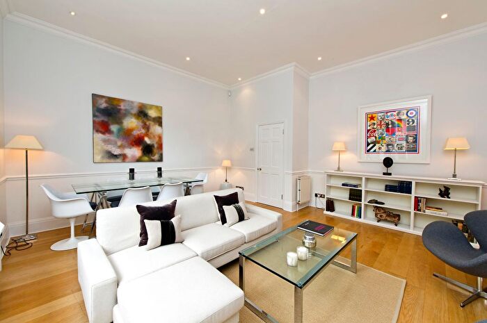 2 Bedroom Flat To Rent In Talbot Road, London, W2