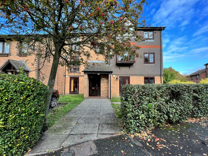 1 Bedroom Flat To Rent In Southerngate Way, New Cross, SE14