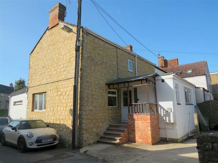 4 Bedroom House To Rent In Pavenhill, Purton, Swindon, SN5