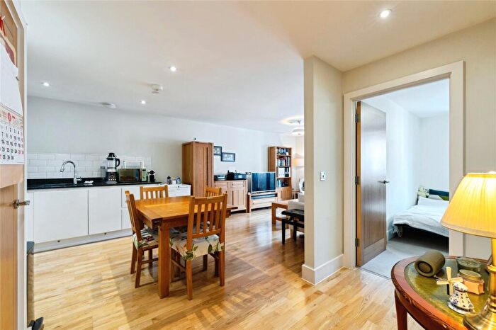 2 Bedroom Flat For Sale In Old London Road, Kingston Upon Thames, KT2