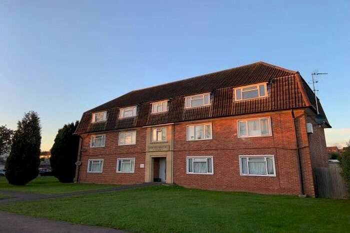 2 Bedroom Flat To Rent In Frederick Court, Wells BA5