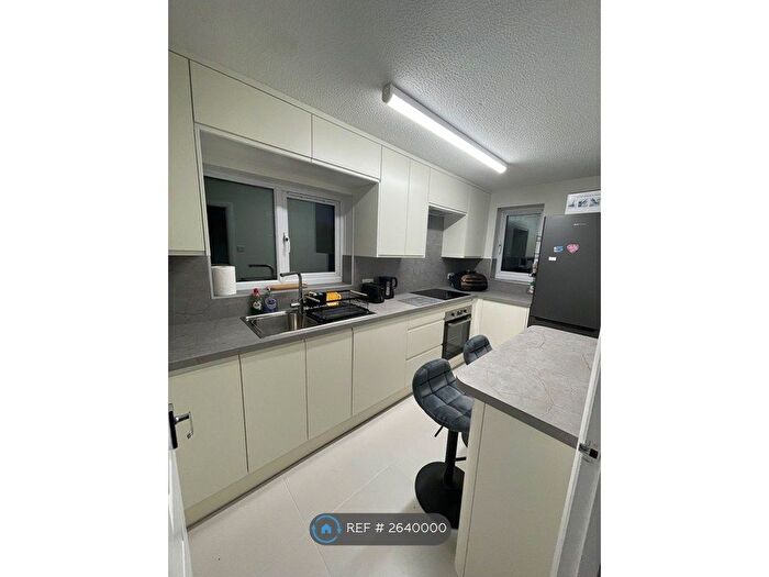 1 Bedroom Flat To Rent In Rossington Place, Reading, RG2