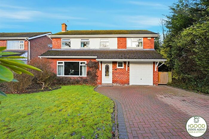 4 Bedroom Detached House For Sale In Woodlands Road, Handforth, SK9