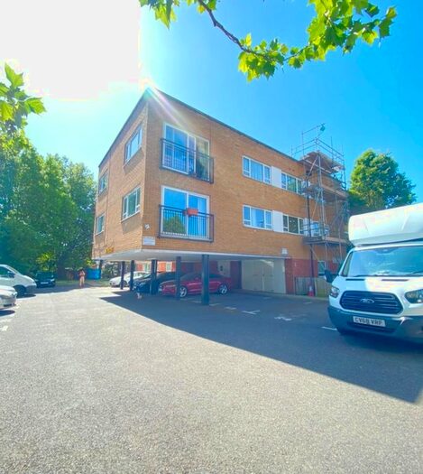 1 Bedroom Detached House To Rent In Manbrough Avenue, East Ham, London, United Kingdom, E6