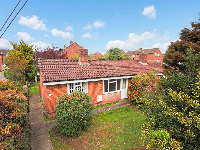 1 Bedroom Bungalow For Sale In Micheldever Road, Whitchurch, RG28