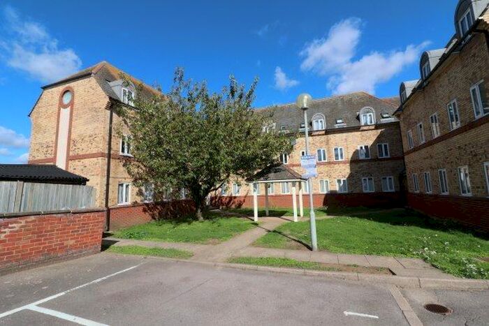 2 Bedroom Flat To Rent In Colne Road, Halstead, CO9