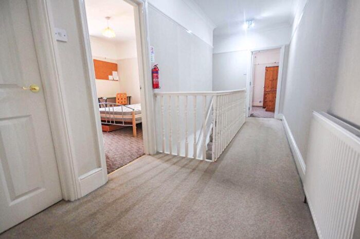 5 Bedroom Semi-Detached House To Rent In Charminster, Bournemouth, BH8