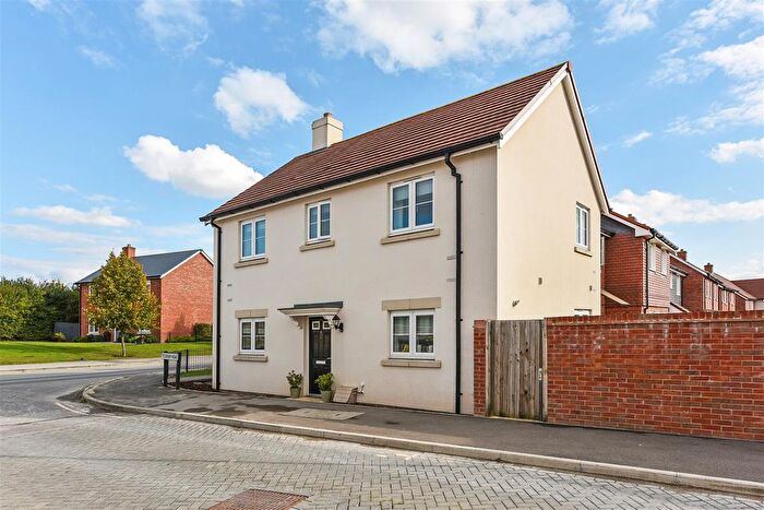 3 Bedroom Semi-Detached House For Sale In Telegraph Road, Andover, SP11