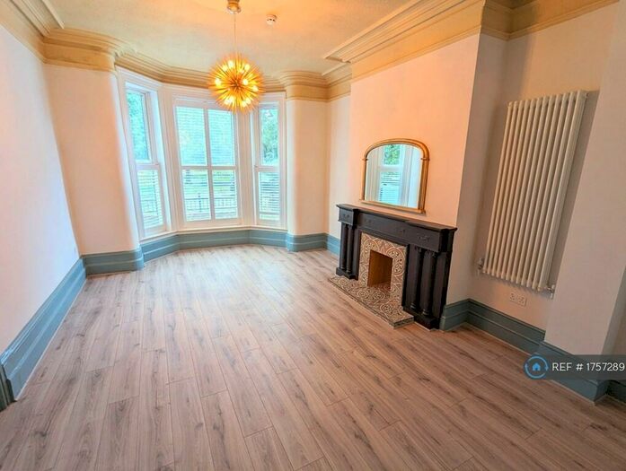 7 Bedroom Terraced House To Rent In Seedley Road, Salford, M6
