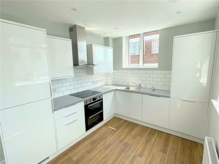 1 Bedroom Apartment To Rent In Goldcroft, Yeovil, BA21