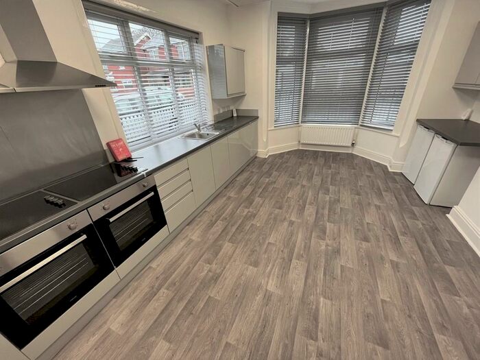 Studio To Rent In Holmfield Road, Fulwood, PR2