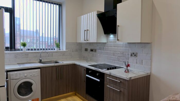 2 Bedroom Flat To Rent In Claughton Street, St Helens, WA10