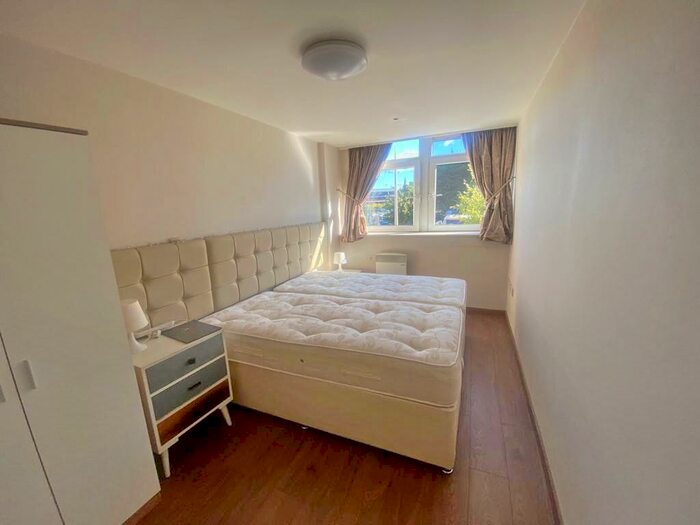 2 Bedroom Apartment For Sale In Trinity Road, Bootle, Merseyside, L20