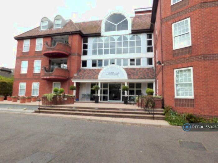 3 Bedroom Flat To Rent In Millbrook Court, Chigwell, IG7