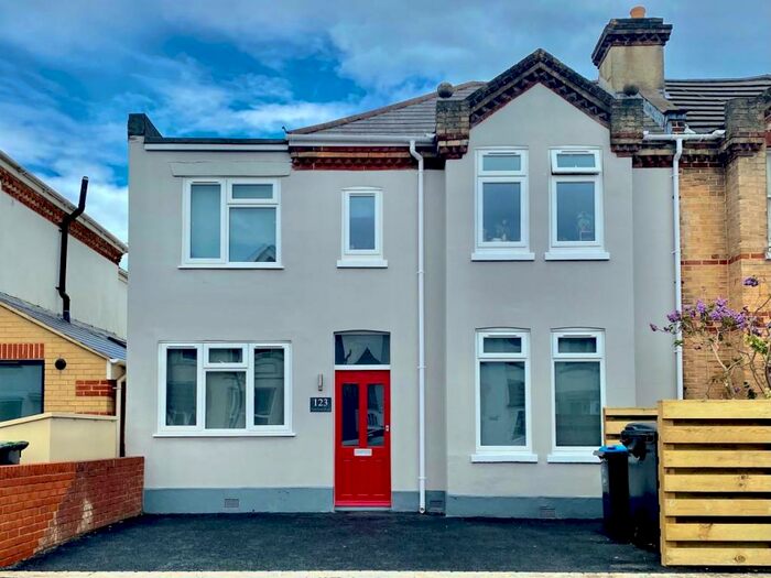 Studio To Rent In Flat, Parkwood Road, Southbourne, Bournemouth, BH5