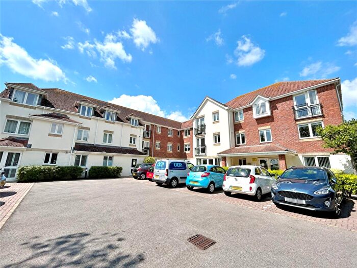 1 Bedroom Apartment For Sale In Montagu Road, Highcliffe, Christchurch, Dorset, BH23