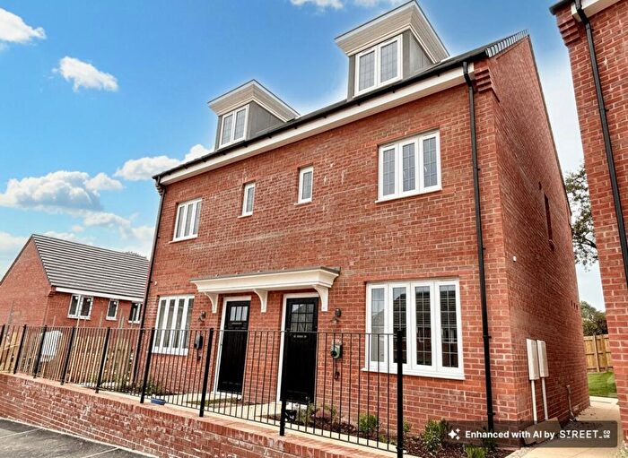 3 Bedroom Semi-Detached House To Rent In Greenfields Court, Dawlish, EX7